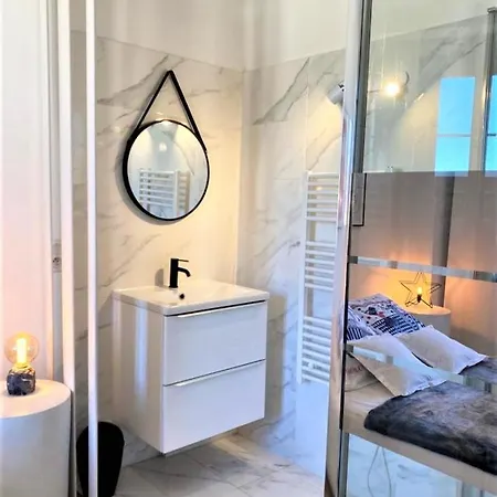 Apartment “ Bonjour” Au Coeur Et Au Calme Cannes